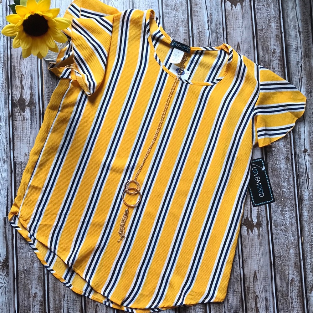 LoveMood yellow stripe top with necklace NWT size Medium
